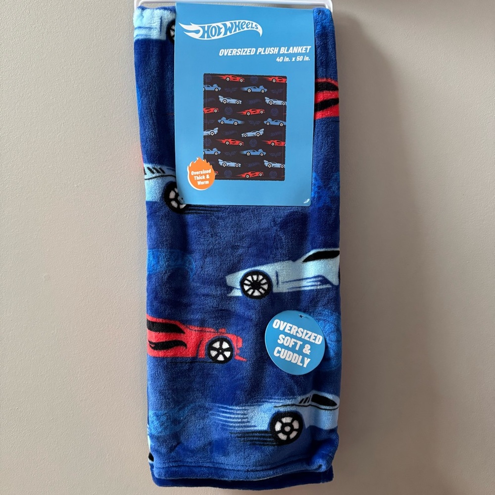 Hot Wheels Oversized Plush Blanket Toddler Size NEW Race Cars Nap Blankie
